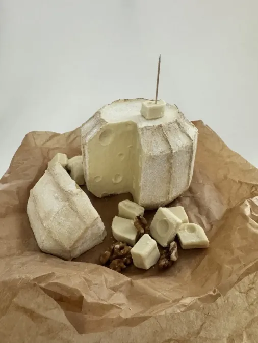 3D-торт в виде головки сыра, день рождения - торт на заказ, «Очень Вкусно», Ставрополь